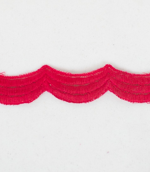 15mm Vintage Red Guipure Lace, 45m
