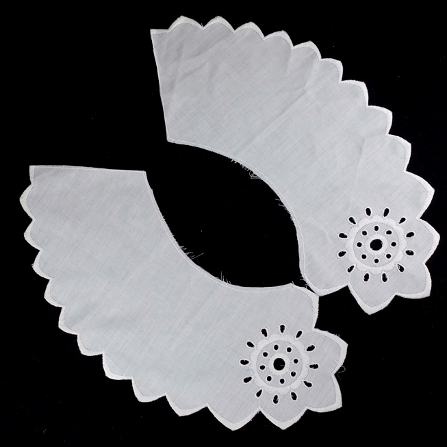 Large Broderie Anglaise Collar 36191