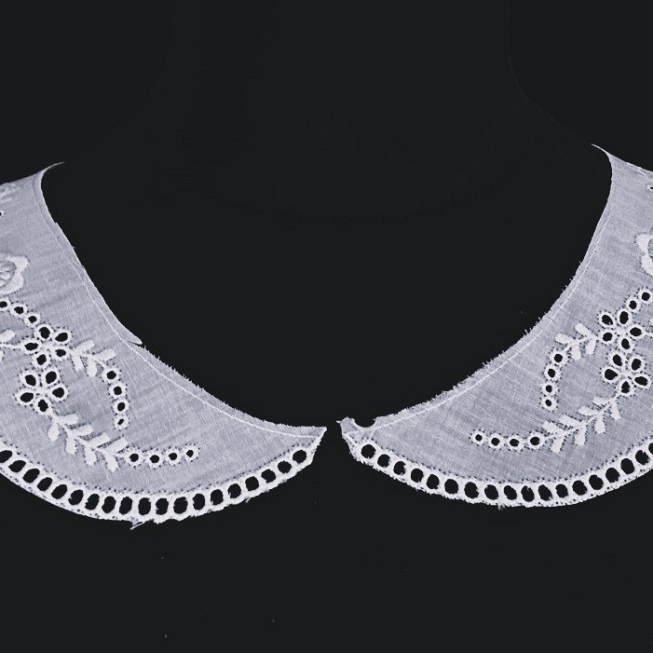 Floral Anglaise Collar