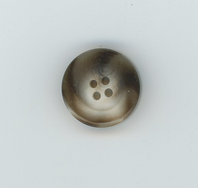 32L 4-Hole Chunky Horn Button, 25pcs
