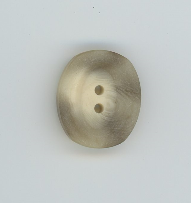 44L Oval Aran Button, 25pcs