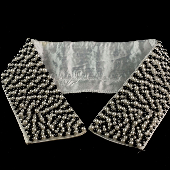 Black White Pearl Beaded Collar