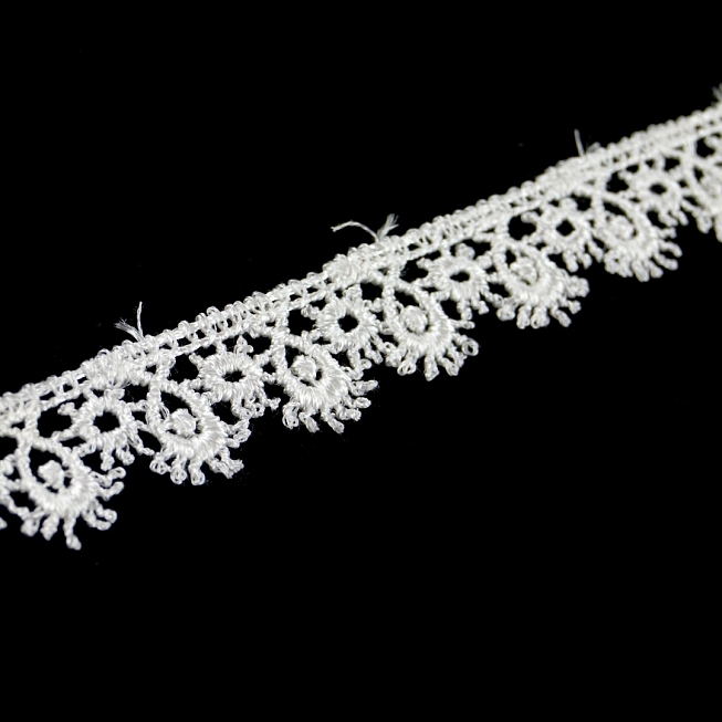 15mm Scalloped Guipure Lace, 27.4m