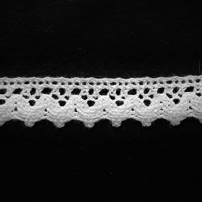 20mm White Scalloped Lace, 25m