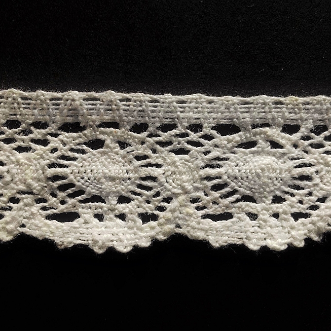 45mm White Crochet Lace, 25m