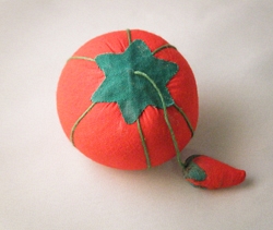 Tomato Pin Cushion, 12pcs